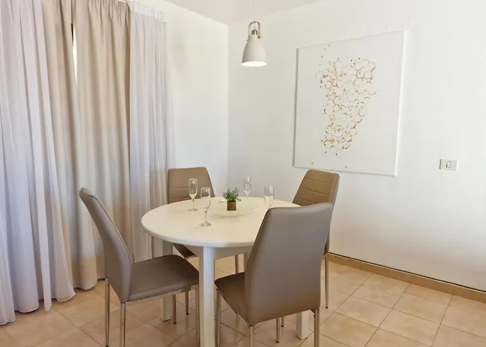 Holiday home Amarilla Golf